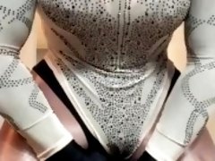 Beyonce’s horny pussy (female mask, trans, crossdressing, high heels, mask, vibe, legs)